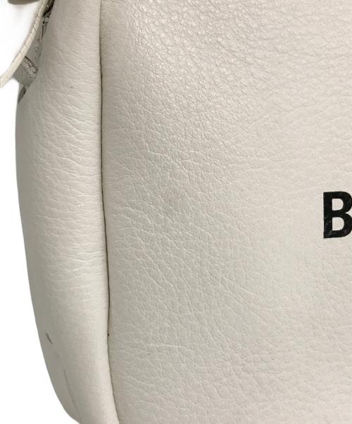 BALENCIAGA（バレンシアガ）BALENCIAGA (バレンシアガ) エブリデイ カメラバッグS　489812 ホワイトの古着・服飾アイテム