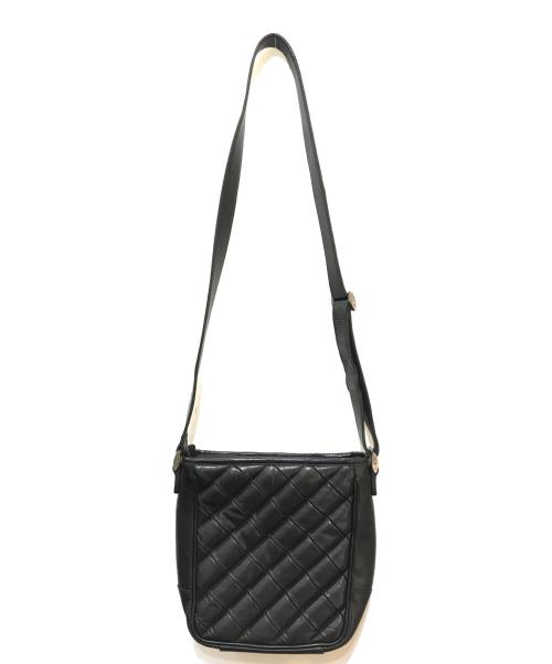 GIORGIO ARMANI（ジョルジョアルマーニ）GIORGIO ARMANI (ジョルジョアルマーニ) レザーキルトショルダーバッグ ブラックの古着・服飾アイテム