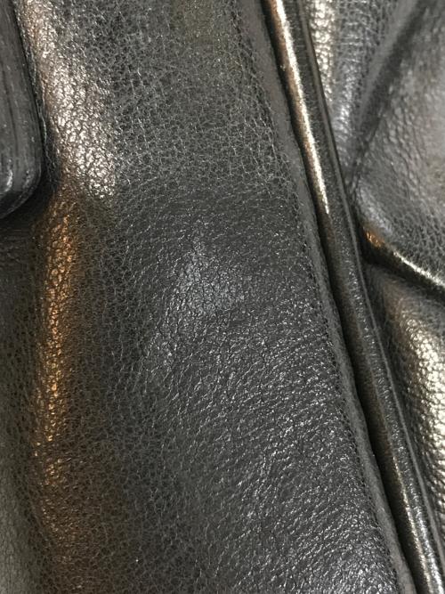 GIORGIO ARMANI（ジョルジョアルマーニ）GIORGIO ARMANI (ジョルジョアルマーニ) レザーキルトショルダーバッグ ブラックの古着・服飾アイテム