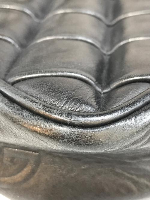 GIORGIO ARMANI（ジョルジョアルマーニ）GIORGIO ARMANI (ジョルジョアルマーニ) レザーキルトショルダーバッグ ブラックの古着・服飾アイテム