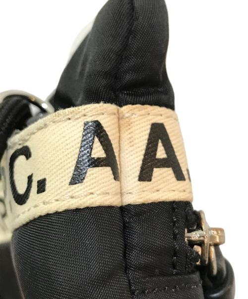 A.P.C.（アーペーセー）A.P.C. (アーペーセー) ミニショルダーバッグ ブラックの古着・服飾アイテム