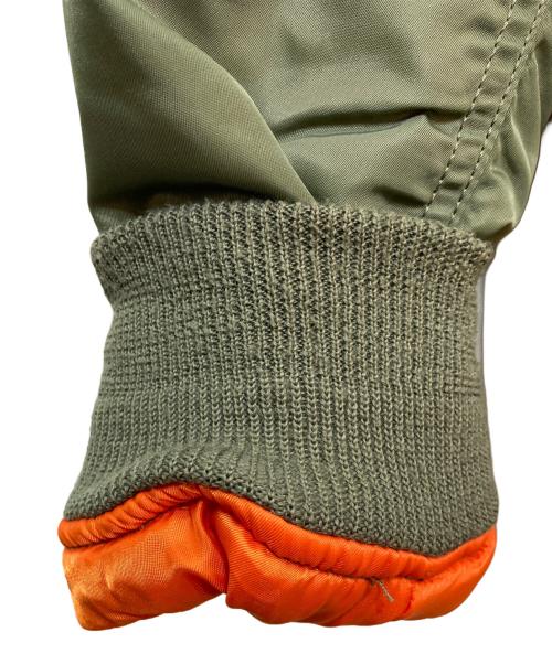 AVIREX（アヴィレックス）AVIREX (アヴィレックス) MA-1 WITH PATCHES　6172174 オリーブ サイズ:Lの古着・服飾アイテム