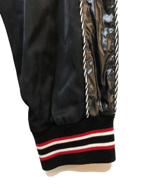 MONCLER GENIUS（モンクレール ジーニアス）MONCLER GENIUS (モンクレール ジーニアス) FRAGMENT DESIGN (フラグメントデザイン) TRANCE GIUBBOTTO スーベニアジャケット E109U4010250 ブラック サイズ:2の古着・服飾アイテム