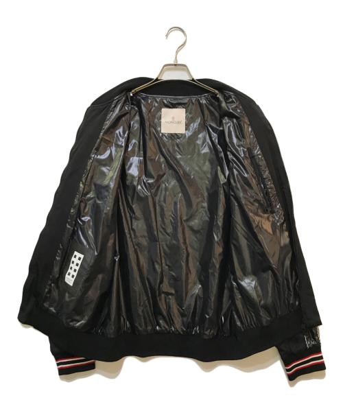 MONCLER GENIUS（モンクレール ジーニアス）MONCLER GENIUS (モンクレール ジーニアス) FRAGMENT DESIGN (フラグメントデザイン) TRANCE GIUBBOTTO スーベニアジャケット E109U4010250 ブラック サイズ:2の古着・服飾アイテム