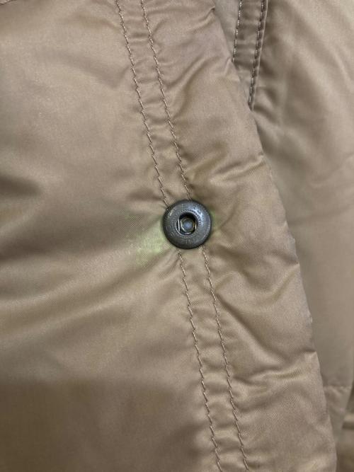 MONCLER（モンクレール）MONCLER (モンクレール) BEGダウンジャケット　G32-003 ブラウン サイズ:2の古着・服飾アイテム