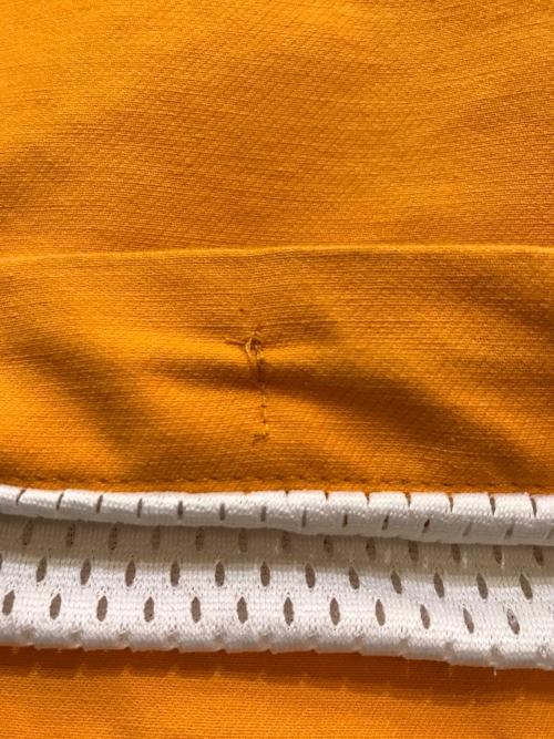 AMI Alexandre Mattiussi（アミアレクサンドルマテュッシ）AMI Alexandre Mattiussi (アミアレクサンドルマテュッシ) アノラックパーカー オレンジ サイズ:XSの古着・服飾アイテム