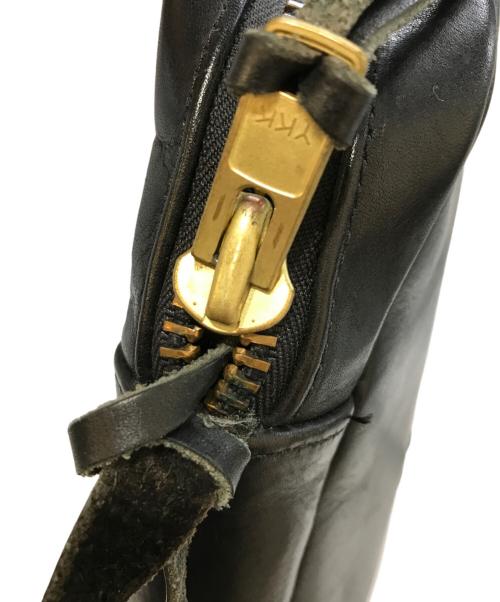 BOUTONNE（ブトン）BOUTONNE (ブトン) レザーショルダーバッグ ブラックの古着・服飾アイテム