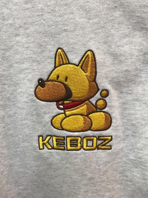 KEBOZ（ケボズ）KEBOZ (ケボズ) ロゴ刺繍パーカー グレー サイズ:XLARGEの古着・服飾アイテム