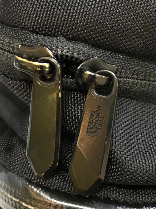 THE NORTH FACE（ザ ノース フェイス）THE NORTH FACE (ザ ノース フェイス) Shuttle Daypack　NM82054 ブラックの古着・服飾アイテム