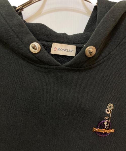 Palm Angels（パーム エンジェルス）Palm Angels (パーム エンジェルス) MONCLER GENIUS (モンクレール ジーニアス) コラボプリントパーカー　E209L8000850 ブラック サイズ:Sの古着・服飾アイテム