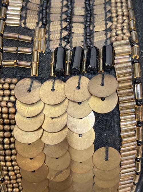 VALENTINO（ヴァレンティノ）VALENTINO (ヴァレンティノ) フリンジスパンコールレザーハンドバッグ ブラックの古着・服飾アイテム