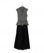 Snidelスナイデル）の古着「ベルティッドペプラムスイッチングワンピース」｜グレー