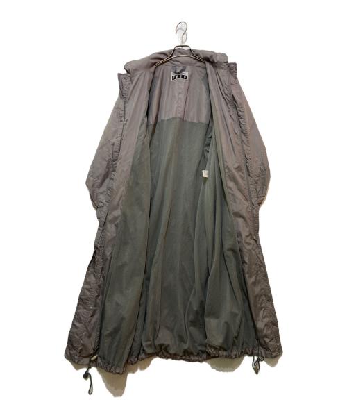 ISSEY MIYAKE FETE（イッセイミヤケフェット）ISSEY MIYAKE FETE (イッセイミヤケフェット) パラシュートロングコート IF74FA506 グレー サイズ:2の古着・服飾アイテム