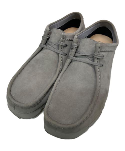 CLARKS ORIGINALS（クラークス オリジナルズ）CLARKS ORIGINALS (クラークス オリジナルズ) B:MING LIFE STORE by BEAMS (ビーミングライフストア バイ ビームス) WallabeeGTX　92-32-0073-100 グレー サイズ:26.5の古着・服飾アイテム