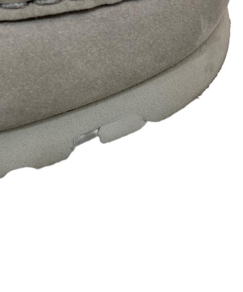 CLARKS ORIGINALS（クラークス オリジナルズ）CLARKS ORIGINALS (クラークス オリジナルズ) B:MING LIFE STORE by BEAMS (ビーミングライフストア バイ ビームス) WallabeeGTX　92-32-0073-100 グレー サイズ:26.5の古着・服飾アイテム