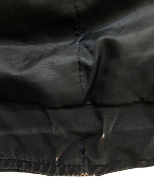 DESCENTE ALLTERRAIN（デザイント オルテライン）Descente ALLTERRAIN (デザイント オルテライン) SHUTTLE フーデッドダウンジャケット ネイビー サイズ:Mの古着・服飾アイテム