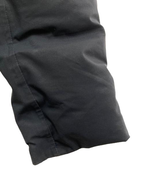 DESCENTE ALLTERRAIN（デザイント オルテライン）Descente ALLTERRAIN (デザイント オルテライン) SHUTTLE フーデッドダウンジャケット ネイビー サイズ:Mの古着・服飾アイテム