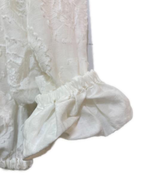 TOMORROW LAND collection（トゥモローランドコレクション）TOMORROW LAND collection (トゥモローランドコレクション) サンフラワージャカード フリルネックブルゾン ホワイト サイズ:36の古着・服飾アイテム