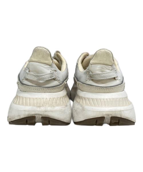 UGG（アグ）UGG (アグ) ローカットスニーカー ホワイト サイズ:24.5の古着・服飾アイテム