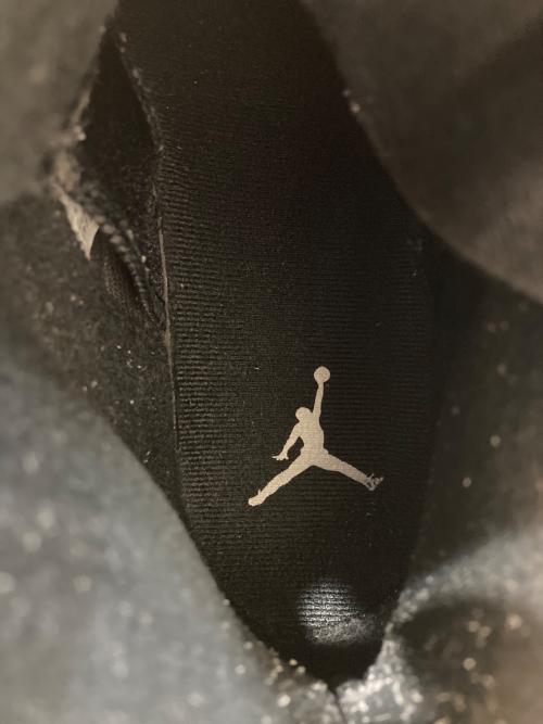 NIKE（ナイキ）NIKE (ナイキ) AIR JORDAN 5 RETRO ブラック サイズ:30.5の古着・服飾アイテム