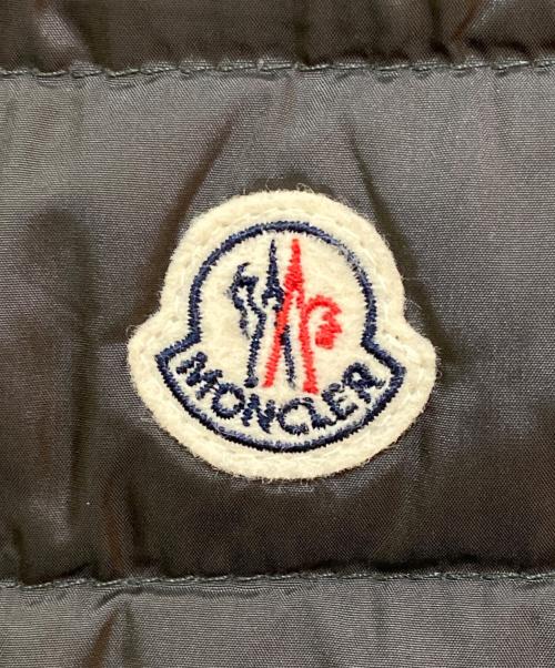 MONCLER（モンクレール）MONCLER (モンクレール) ダウンベスト　B20919413200 グレー サイズ:Sの古着・服飾アイテム