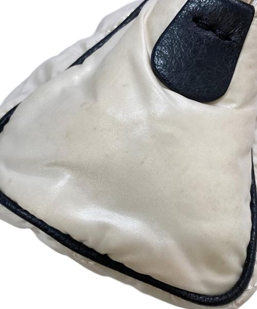 MONCLER（モンクレール）MONCLER (モンクレール) BEAUTY CASE ホワイトの古着・服飾アイテム