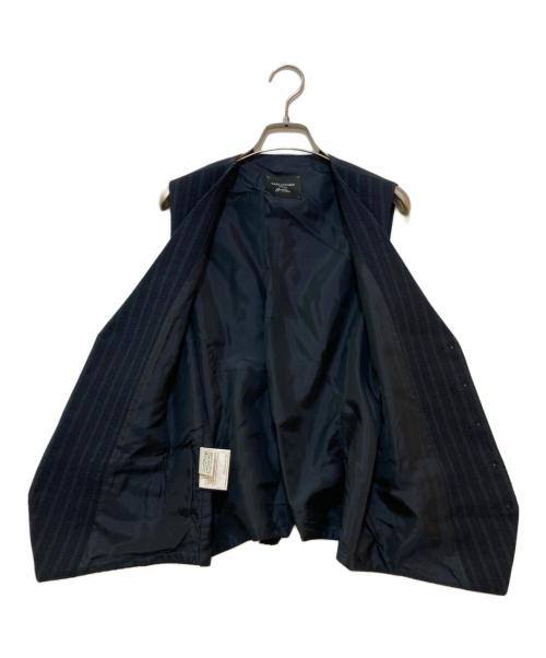 TAGLIATORE（タリアトーレ）TAGLIATORE (タリアトーレ) Brilla per il gusto (ブリッラ ペル イルグースト) ストライプジレ ネイビー サイズ:48の古着・服飾アイテム