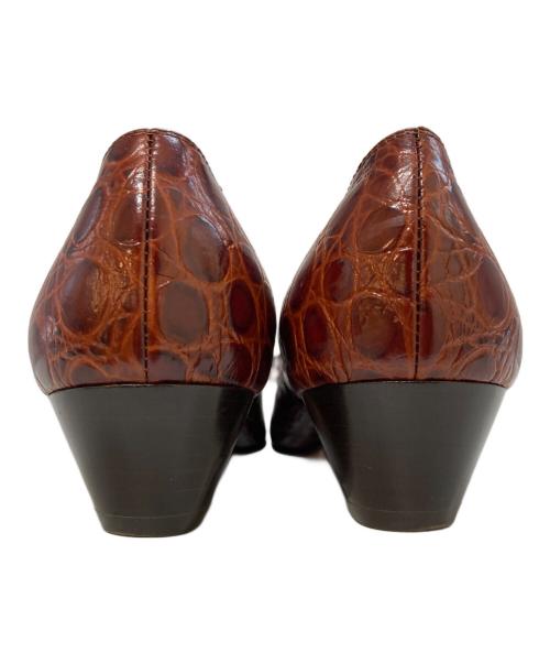 Salvatore Ferragamo（サルヴァトーレ フェラガモ）Salvatore Ferragamo (サルヴァトーレ フェラガモ) ヴァラリボンパンプス ブラウン サイズ:6Cの古着・服飾アイテム