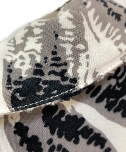 SUPREME（シュプリーム）SUPREME (シュプリーム) Daisy Rayon Shirt ホワイト サイズ:Mの古着・服飾アイテム