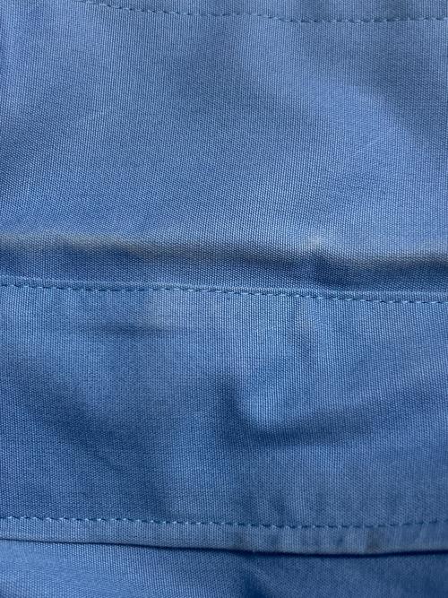 JOHN LAWRENCE SULLIVAN（ジョン ローレンス サリバン）JOHN LAWRENCE SULLIVAN (ジョン ローレンス サリバン) THOMAS MANSON (トーマスメイソン) カットデザインシャツ ブルー サイズ:Mの古着・服飾アイテム