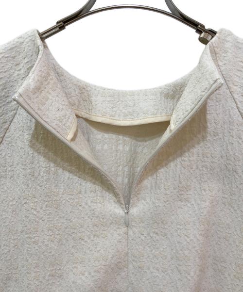 BEARDSLEY（ビアズリー）BEARDSLEY (ビアズリー) ギャザー切替プルオーバーブラウス　BEZ5032204A0002 ホワイト サイズ:Freeの古着・服飾アイテム