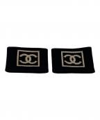 CHANELシャネル）の古着「ココマークリストバンド」｜ブラック