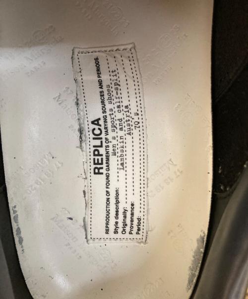 Maison Margiela（メゾンマルジェラ）Maison Margiela (メゾンマルジェラ) REPLICA ジャーマントレーナー　S57WS0236 ブラック サイズ:45の古着・服飾アイテム