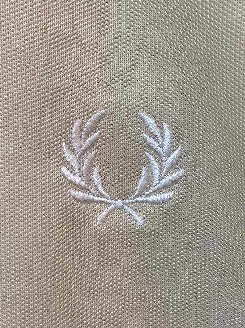 FRED PERRY（フレッドペリー）FRED PERRY (フレッドペリー) 鹿の子トラックジャケット　J4620 ベージュ サイズ:XLの古着・服飾アイテム