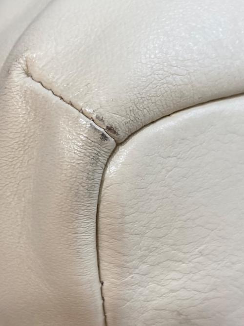 AVIREX（アヴィレックス）AVIREX (アヴィレックス) レザー2WAYバッグ ホワイトの古着・服飾アイテム