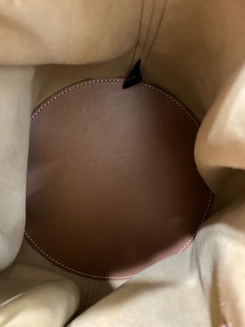 VASIC（ヴァジック）VASIC (ヴァジック) club mini ショルダーバッグ ブラウンの古着・服飾アイテム