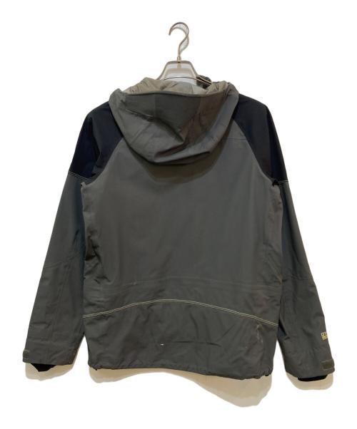 MOUNTAIN HARD WEAR（マウンテンハードウェア）MOUNTAIN HARD WEAR (マウンテンハードウェア) マウンテンパーカー グレー サイズ:Mの古着・服飾アイテム