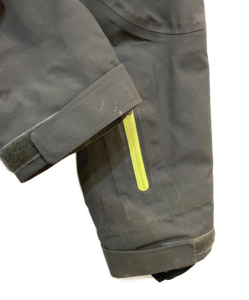 MOUNTAIN HARD WEAR（マウンテンハードウェア）MOUNTAIN HARD WEAR (マウンテンハードウェア) マウンテンパーカー グレー サイズ:Mの古着・服飾アイテム