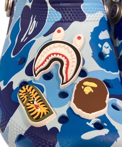 crocs（クロックス）crocs (クロックス) A BATHING APE (ア ベイシング エイプ) CLASSIC CLOG ブルー サイズ:24 未使用品の古着・服飾アイテム