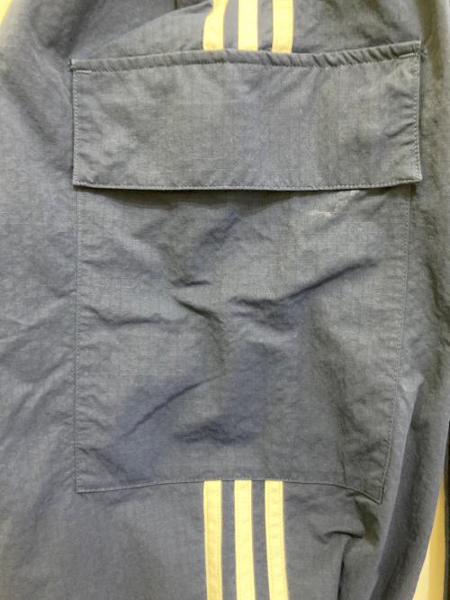 adidas（アディダス）adidas (アディダス) クラシックス スリーストライプス カーゴパンツ　HR3362 ネイビー サイズ:2XLの古着・服飾アイテム