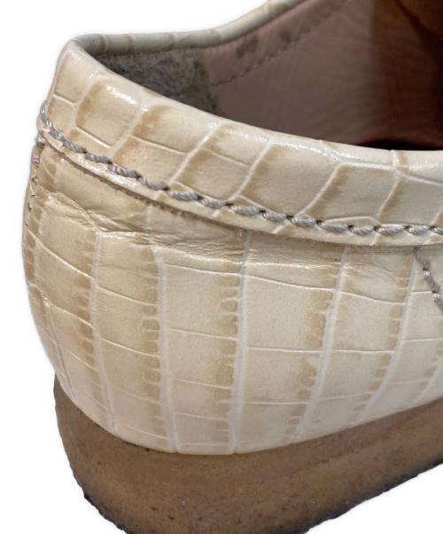 CLARKS（クラークス）CLARKS (クラークス) PACKER SHOE Wallabee Tam croc ベージュ サイズ:24.5の古着・服飾アイテム