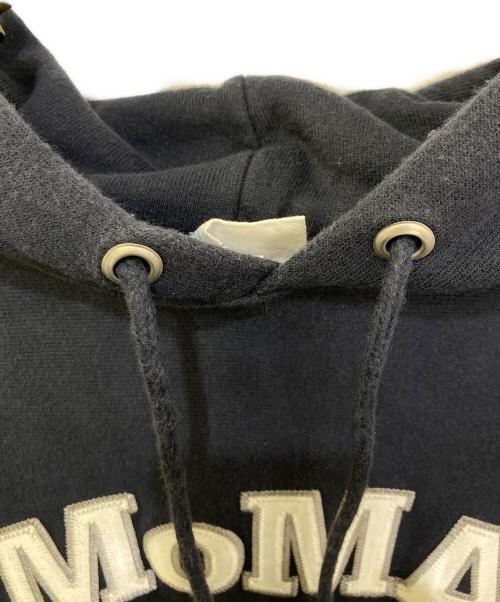 Champion REVERSE WEAVE（チャンピオン リバース ウィーブ）Champion REVERSE WEAVE (チャンピオン リバース ウィーブ) MoMA (モマ) プルオーバーパーカー ネイビー サイズ:Ｌの古着・服飾アイテム