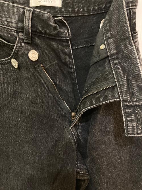 moussy（マウジー）moussy (マウジー) CROSS WAIST WIDE STRAIGHT ブラックの古着・服飾アイテム