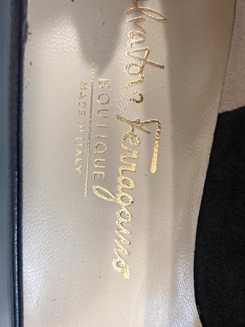 Salvatore Ferragamo（サルヴァトーレ フェラガモ）Salvatore Ferragamo (サルヴァトーレ フェラガモ) ヒールパンプス　06567 ブラック サイズ:6　1/2の古着・服飾アイテム