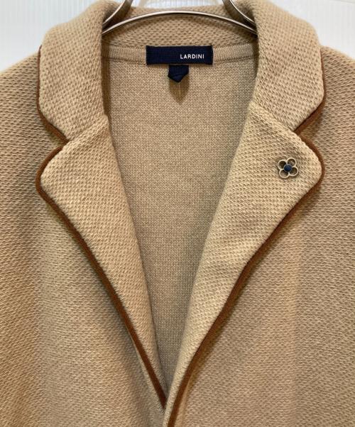 LARDINI（ラルディーニ）LARDINI (ラルディーニ) パイピングニットジャケット　JWLJM79J ベージュ サイズ:Sの古着・服飾アイテム