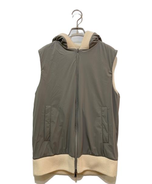 HERNO（ヘルノ）HERNO (ヘルノ) ミドルゲージウールニット×ウォーターレペレントナイロンリバーシブルパデッドフーディーベスト　MC00007UR ベージュ サイズ:46の古着・服飾アイテム