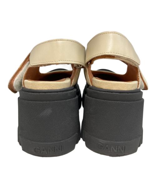 GANNI（ガニー）GANNI (ガニー) Mary Jane Ganni leather slingbacks S1659 ベージュ サイズ:38の古着・服飾アイテム