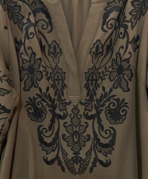 GRACE CONTINENTAL（（グレースコンチネンタル）GRACE CONTINENTAL (（グレースコンチネンタル) 刺繍ワンピース ブラウン サイズ:サイズ表記なしの古着・服飾アイテム