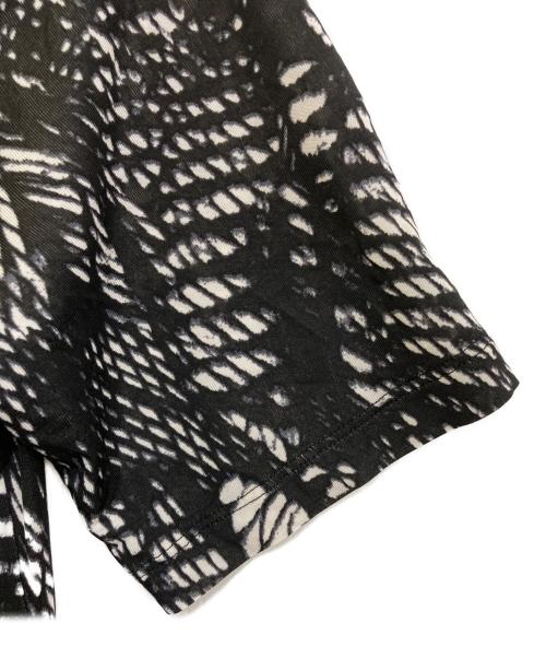 MM6 Maison Margiela（エムエムシックスメゾンマルジェラ）MM6 Maison Margiela (エムエムシックスメゾンマルジェラ) 総柄プリントワンピース　S32CT0572 ブラック サイズ:Mの古着・服飾アイテム