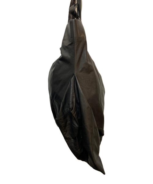 discord YOJI YAMAMOTO（ディスコード ヨウジヤマモト）discord YOJI YAMAMOTO (ディスコード ヨウジヤマモト) Unevenness tote(Leather) DA-172-798 ブラックの古着・服飾アイテム